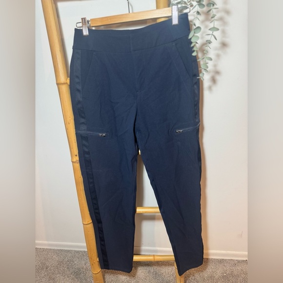 Athleta Wander Hybrid Pant - Size 4 - Picture 2 of 7